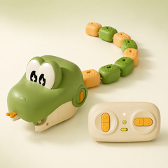 Green SnappySnake™ Hungry Hero kids action game